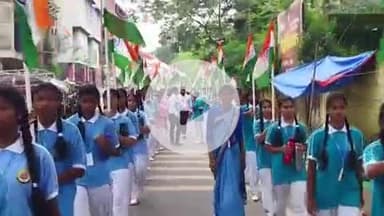 गुमला: गुमला शहर में भाजपा के नेतृत्व में निकाली गई तिरंगा यात्रा