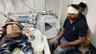 झालरापाटन: झालरापाटन में दो सड़क हादसे, पिकअप और ट्रक की टक्कर में तीन लोग अस्पताल में भर्ती