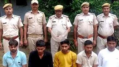 वैर: कारिस देव बाबा मेले में पुलिस थाना वैर ने जुआ खेलते 5 जनों को किया गिरफ्तार, ₹3540 की नगदी बरामद की