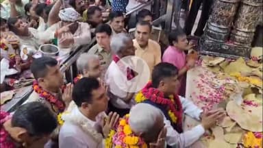 मथुरा: वृंदावन के कॉरिडोर मामले में सुप्रीम कोर्ट के निर्देश पर गठित टीम ने वृंदावन पहुंचकर बांके बिहारी के दर्शन किए