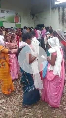 niwas me uriya nahi milrha hai