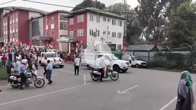 जम्मू कश्मीर में आज से पहले ऐसा जुनून और तिरंगा यात्रा कभी नही देखा होगा ? लेकिन आज देख ले इसको कहते है मोदी है तो मुमकिन है | |