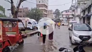 बाढ़: बाढ़ का अनुमंडलीय अस्पताल भारी बारिश के बाद हुआ जलमग्न, नगर परिषद के ड्रेनेज सिस्टम की खुली पोल #jansamasya