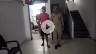 अमरोहा: रजबपुर थाना क्षेत्र में पेंट में तमंचा लगाकर घूमने वाले युवक को पुलिस ने किया गिरफ्तार