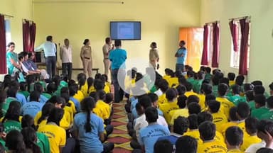 राजातालाब: वाराणसी में छात्रों को ऑनलाइन धोखाधड़ी से बचने की जानकारी दी गई