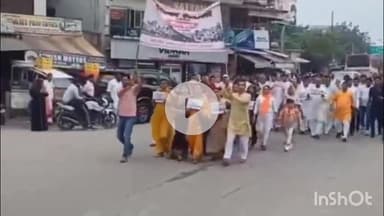 बागपत: विभाजन विभीषिका स्मृति दिवस पर पूर्व गन्ना मंत्री सुरेश राणा के साथ भाजपा कार्यकर्ताओं ने निकाला मौन जुलूस