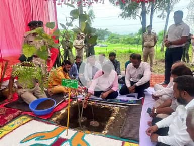 बद्दी: वन महोत्सव के शुभारंभ कार्यक्रम में दून विधायक रामकुमार चौधरी ने मुख्यातिथि के रूप में शिरकत की