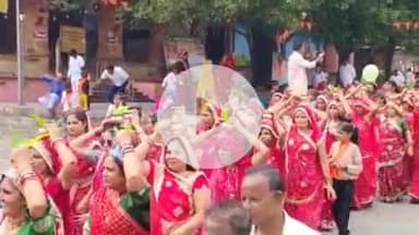 झालरापाटन: झालरापाटन में बलदाऊ जयंती पर निकली शोभायात्रा, सेन समाज ने बग्गी में सजाई भगवान की प्रतिमा और पुष्प वर्षा से किया स्वागत