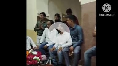 चित्तौड़गढ़: सर्किट हाउस में फुलेरा के पूर्व विधायक निर्मल कुमावत का मेवाड़ी पगड़ी व उपरना ओढ़ाकर किया गया स्वागत