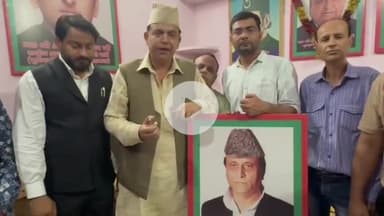 रामपुर: आज़म खां के ड्रीम प्रोजेक्ट मोहम्मद अली जौहर यूनिवर्सिटी में उनके समर्थकों ने केक काटकर मनाया उनका 77वां जन्मदिन