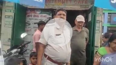 शंभूगंज: शंभूगंज बाजार में ऑनलाइन दुकान व साइबर कैफे पर बीडीओ की छापेमारी, दर्जनों आधार कार्ड जब्त, पुलिस जांच जारी