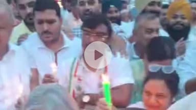 करनाल: वोट चोरी के विरोध में कांग्रेस ने अंबेडकर चौक से महात्मा गांधी चौक तक कैंडल मार्च निकाला