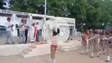 लोहारू: स्वतंत्रता दिवस की फाइनल रिहर्सल में एसडीएम मनोज दलाल ने किया ध्वजारोहण और मार्च पास्ट व परेड की  ली सलामी