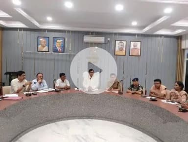 बीसलपुर: गांधी सभागार में वार्ड फ्लू से बचाव और नियंत्रण के लिए डीएम की अध्यक्षता में हुई बैठक