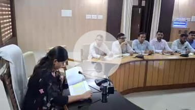 करनैलगंज: FRS प्रगति धीमी होने पर सीडीओ ने करनैलगंज के बाल विकास परियोजना अधिकारी का वेतन रोका