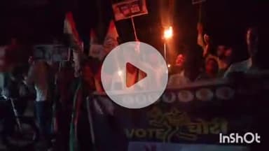 बारां: श्रीजी चौक स्थित कांग्रेस कार्यालय से जिला अध्यक्ष की अगुवाई में कांग्रेस ने वोट चोर-गद्दी छोड़ कैण्डल मार्च निकाला