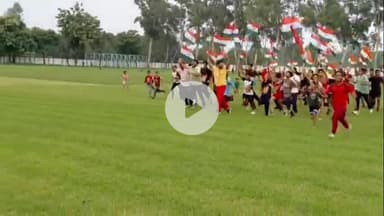 रामपुर: गुरुवार को शहीद ए आज़म स्पोर्ट्स स्टेडियम में हर घर तिरंगा कार्यक्रम का आयोजन किया गया