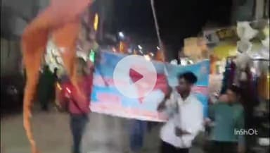 छिबरामऊ: पिपल चौराहा से अखंड भारत के तत्वधान में नगर में मिशाल जुलूस यात्रा निकाली गई, सुरक्षा को लेकर पुलिस प्रशासन रहा मुस्तैद