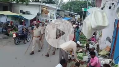 नानपारा: रिसिया पुलिस ने स्वतंत्रता दिवस की पूर्व संध्या पर रूट मार्च निकाला, संवेदनशील क्षेत्रों का लिया जायजा