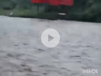 कंडाघाट: उपमंडल कंडाघाट में बीती देर रात से हो रही मूसलाधार बारिश, अश्वनी खड्ड का जलस्तर बढ़ा, प्रशासन ने जारी किया अलर्ट