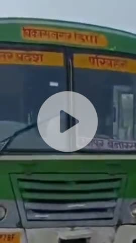 नरवल: महाराजपुर थाना क्षेत्र के पास खराब हुई रोडवेज में यात्रियों ने किया हंगामा, ऑनलाइन खरीदी टिकट के पैसे वापस मांगे