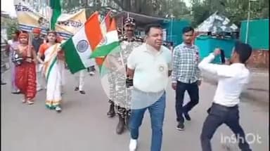 नानपारा: रूपईडीहा में छात्र-छात्राओं ने निकाली विशाल तिरंगा यात्रा, राष्ट्र प्रेम के प्रति जागरूक किया