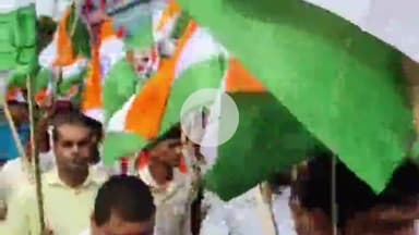 बक्सर: बक्सर में स्वतंत्रता दिवस से पहले 5 हजार लोगों ने निकाली तिरंगा यात्रा, देशभक्ति के रंग में रंगा शहर