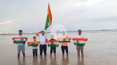 धनौरा: तिगरी गंगा धाम पहुंचे नमामि गंगे के पदाधिकारी, धूमधाम के साथ फहराया तिरंगा