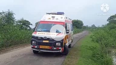 बटियागढ़: भिड़ारी गांव के पास सड़क पर 3 दिन से खराब पड़ी एम्बुलेंस, वीडियो वायरल