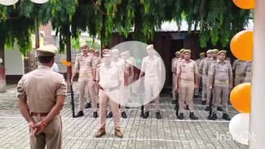 संभल: 79वां स्वतंत्रता दिवस हयात नगर थाने में इंस्पेक्टर संजीव कुमार द्वारा स्टाफ के साथ हर्षोल्लास के साथ मनाया गया