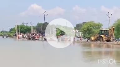 शाम्हो अकहा कुरहा: शाम्हो में बाढ़ के बाद मुखिया कन्हैया कुमार की पहल से शाम्हो-सूर्यगढ़ा सड़क का हुआ जीर्णोद्धार