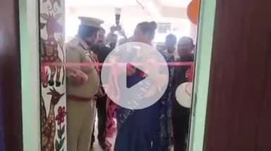 गुमला: समाहरणालय परिसर में ब्रेस्टफीडिंग सह क्रेच रूम का फीता काटकर उद्घाटन किया गया