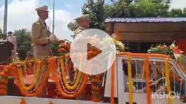 गढ़वा: 79वें स्वतंत्रता दिवस पर पुलिस अधीक्षक अमन कुमार ने पुलिस केंद्र में किया ध्वजारोहण