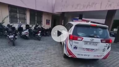 करनाल: गांव नगला फॉर्म के श्मशान घाट से पुलिस ने तीन युवकों को नशीले पदार्थ के साथ पकड़ा, थाने में की पूछताछ