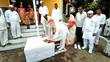 अक्कलकुवा: ग्रुप ग्रामपंचायत अक्कलकुवा येथे सरपंच उषाताई बोरा यांच्या हस्ते ध्वजारोहण संपन्न; आमदार आमश्या पाडवी यांची उपस्थिति