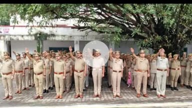 ठाकुरद्वारा: पुलिस अधीक्षक ग्रामीण, मुरादाबाद ने स्वतंत्रता दिवस पर पुलिस कार्यालय पर ध्वजारोहण कर राष्ट्रीय ध्वज को फहराया