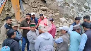 मोरंग: केबिनेट मंत्री ने ठंगी में बाढ़ प्रभावित क्षेत्रों का दौरा किया, नुकसान का लिया जायज़ा