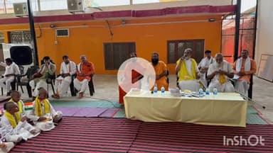 कर्वी: कामदगिरि संस्कृत विद्यापीठ में मनाया गया स्वतंत्रता दिवस का पर्व, संतों ने छात्रों के साथ निकाली प्रभात फेरी