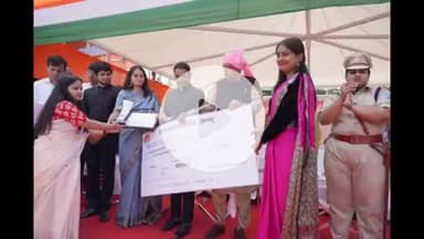 पांकी: पलामू प्रशासन की सराहनीय पहल, सड़क दुर्घटना पीड़ितों की मदद करने वाली पांकी की बेटी को जिला प्रशासन ने ₹5000 दिए