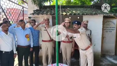 बगहा: रामनगर में एस.डी.पी.ओ. ने किया झंडातोलन