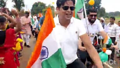 कोंडागांव: उम्मीद सामाजिक संस्था ने फरसगांव से शंकरपुर तक निकाली एकता सायकल यात्रा, गांव की महिलाओं के लिए करवाए विविध कार्यक्रम