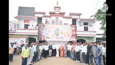 खुरई: सभी शासकीय संस्थाओं में स्वतंत्रता दिवस मनाया गया, विश्व हिन्दू परिषद व बजरंग दल ने झंडा चौक पर की भारत माता की आरती