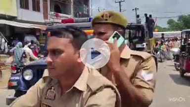 छिबरामऊ: सौरिख में भारतीय किसान यूनियन ने निकाली तिरंगा यात्रा रैली, पुष्प वर्षा कर किया गया स्वागत