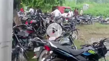 बरेली: भोजीपुरा थाना क्षेत्र में सड़क किनारे रेलवे की जमीन पर अवैध स्टैंड के नाम पर जनता से वसूली, पुलिस से की गई शिकायत