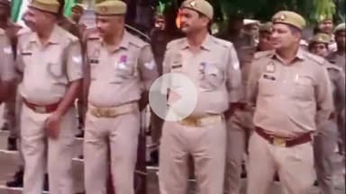 नौगावां सादात: नौगांवा तहसील नगर पंचायत व थाने और शहर में धूमधाम से मनाया गया स्वतंत्रता दिवस, किया गया ध्वजारोहण