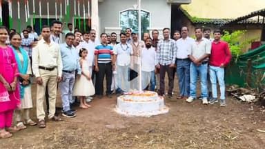 कोंडागांव: कोंडागांव प्रेस क्लब में ध्वजारोहण समारोह, अध्यक्ष सुरेंद्र सोनपिपरे ने जिलेवासियों को स्वतंत्रता दिवस की शुभकामनाएं दी