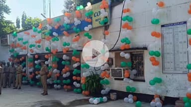 अमेठी: अमेठी कोतवाली में स्वतंत्रता दिवस पर क्षेत्राधिकारी ने किया ध्वजारोहण, शहीदों को किया नमन