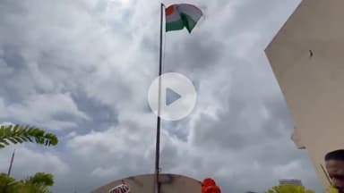 कांके: हरमू स्थित बीजेपी प्रदेश कार्यालय में बीजेपी प्रदेश अध्यक्ष ने स्वतंत्रता दिवस पर किया ध्वजारोहण