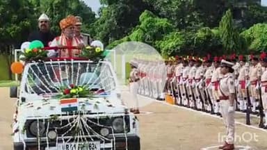 भभुआ: भभुआ के जगजीवन स्टेडियम में कैमूर प्रभारी मंत्री डॉ प्रेम कुमार ने किया ध्वजारोहण