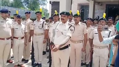 साहेबपुर कमाल: प्रखंड क्षेत्र में विभिन्न जगहों पर किया गया झंडोत्तोलन, राष्ट्रध्वज को दी गई सलामी